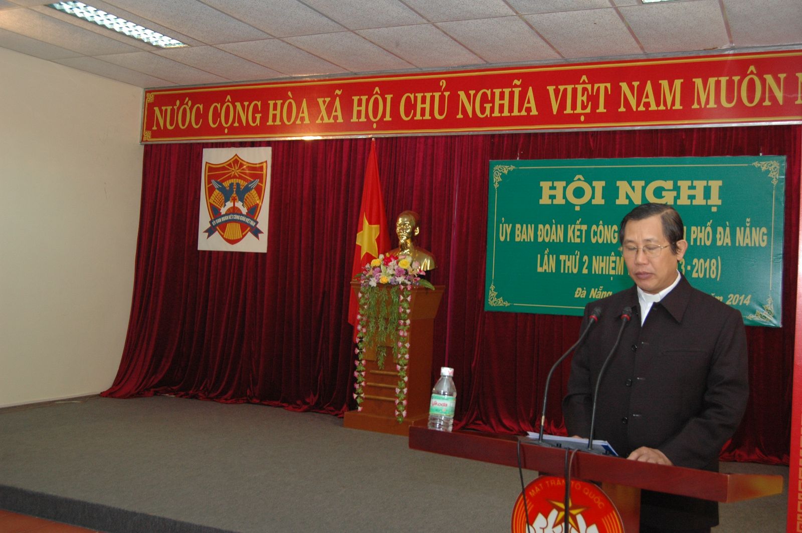 ພໍ່ແມ່ພີນ້ອງຊາວຄຼິດນະຄອນຫຼວງຕັ້ງໜ້າເຂົ້າຮ່ວມຂະບວນການແຂ່ງຂັນຮັກຊາດ